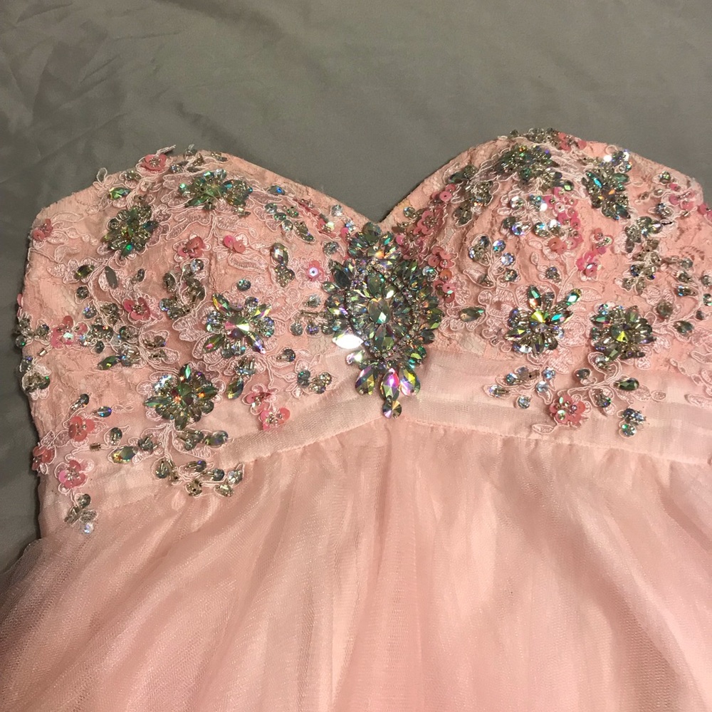 Pink homecoming dress - Picture 2 of 8